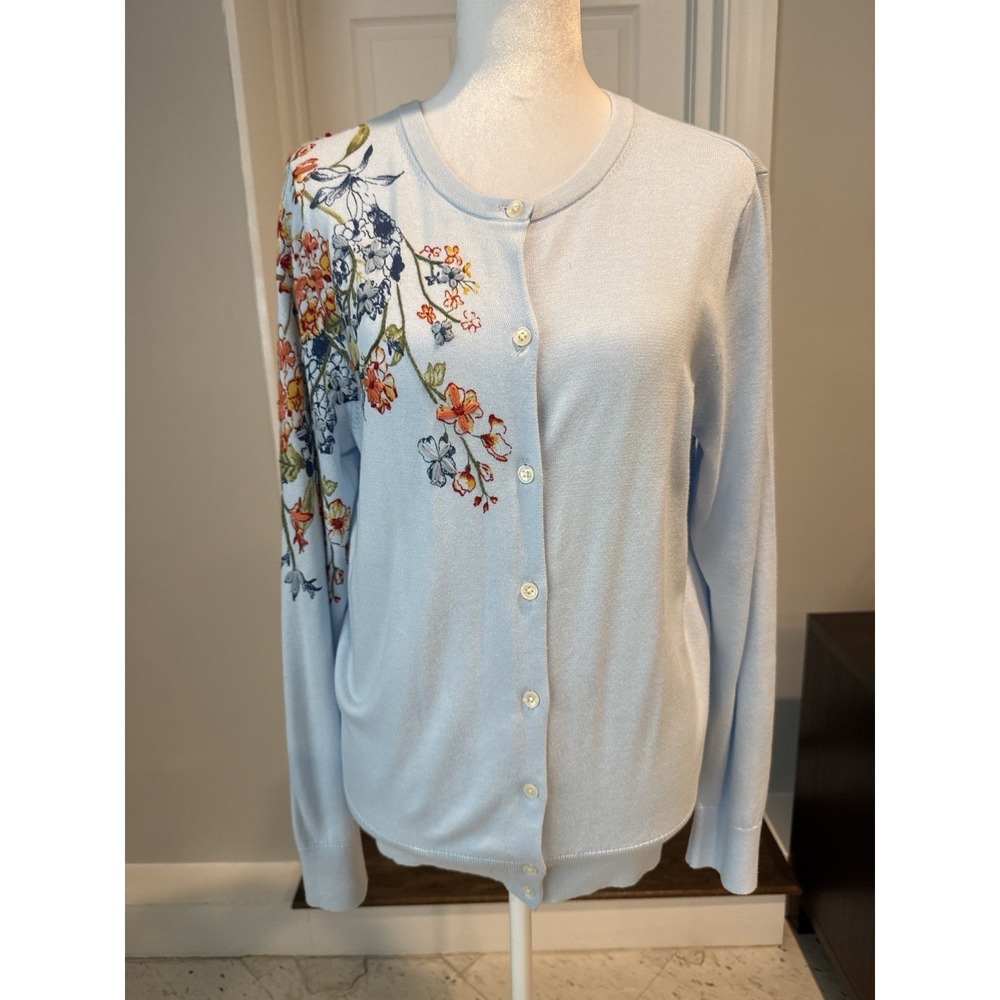 Lands End Embroidered Cardigan Light Blue Floral Feminine NWOT Sz Med Pima Cotto - Picture 2 of 13